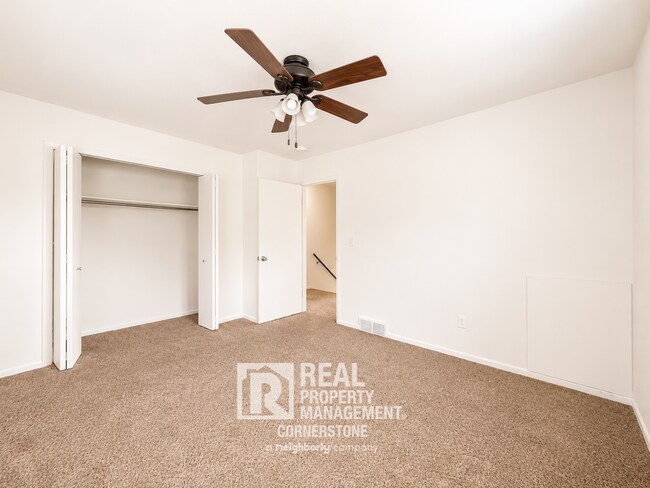 Building Photo - Spacious 2BR Townhome in Gull Lake Schools | Dog Friendly