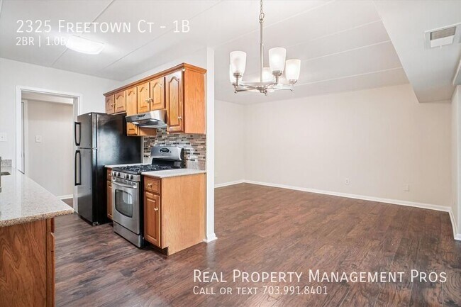 Building Photo - 2325 Freetown Ct