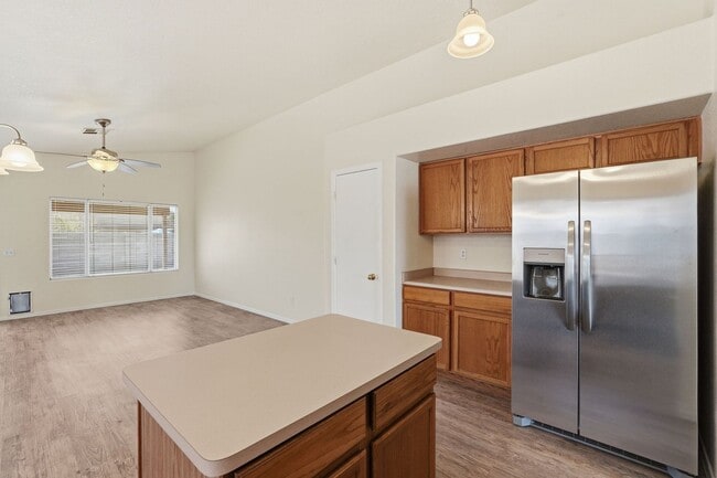 Building Photo - 3 Bedroom Home in Bridlewood!