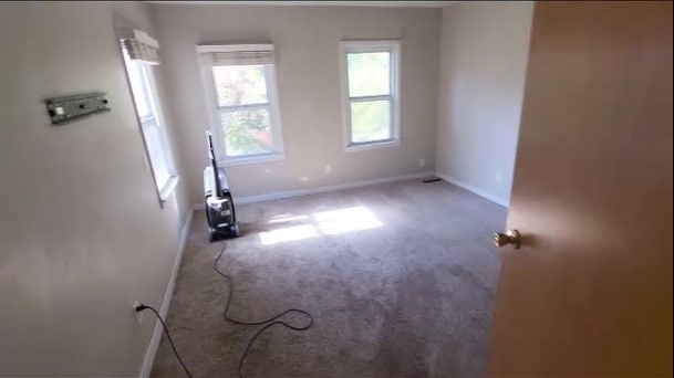Bedroom 1 - 617 Lake Park Blvd