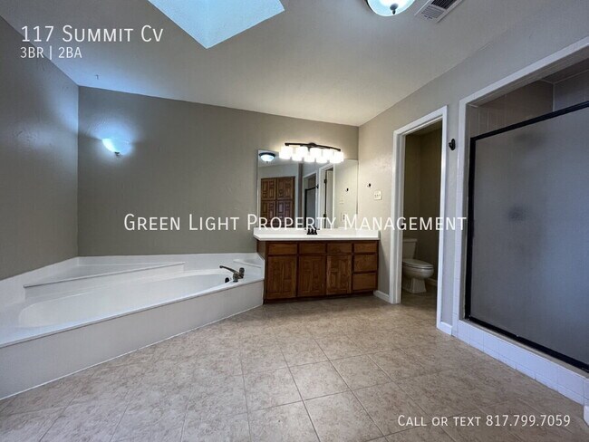 Building Photo - 117 Summit Cove