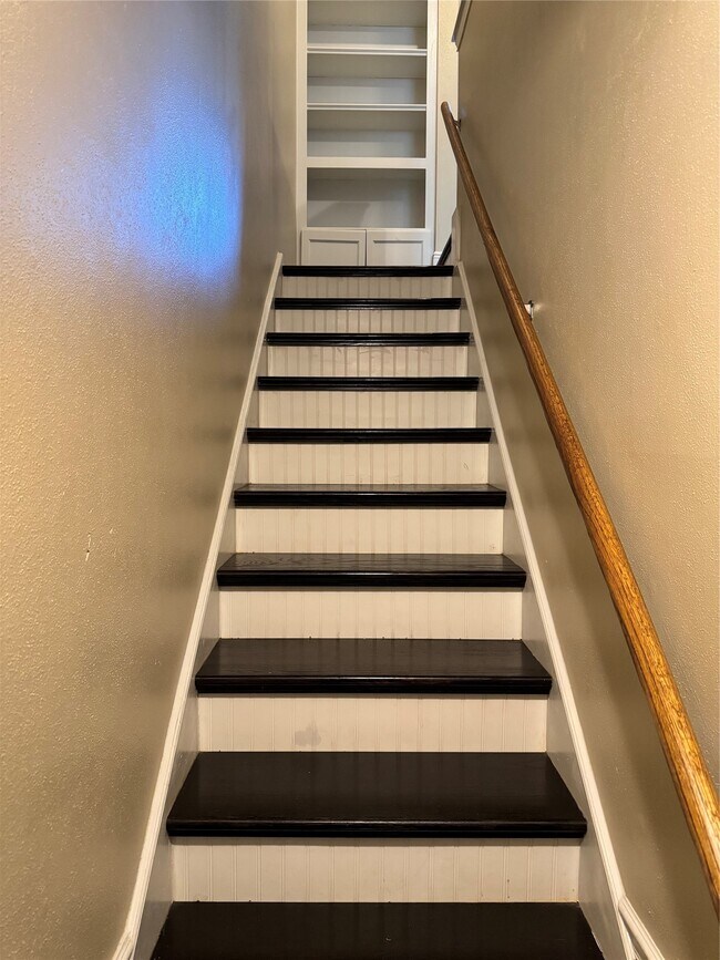 Building Photo - 2041 Winrock Blvd