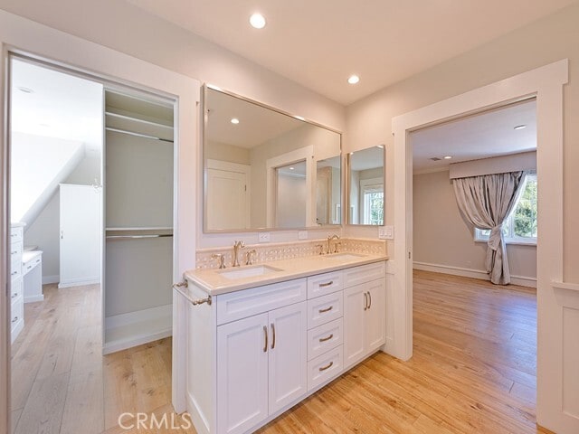 Building Photo - 5463 Katherine Ave