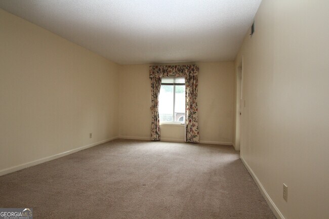 Building Photo - 574 Emory Oaks Way