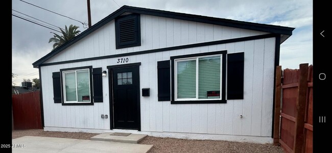 Building Photo - 3710 W Monte Vista Rd