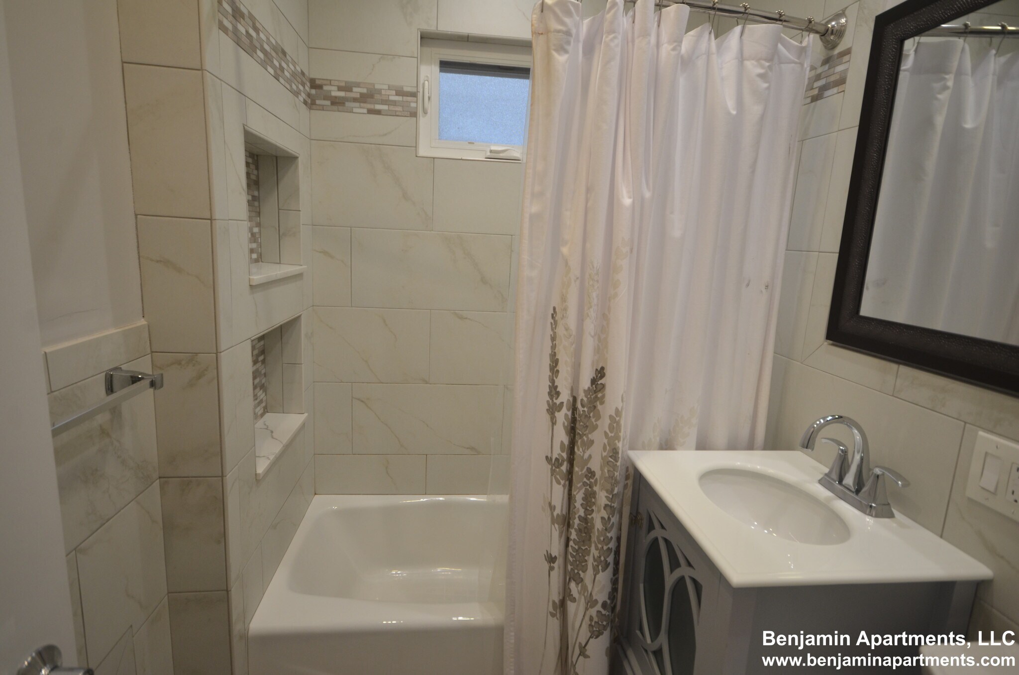 Building Photo - 20 Benton Rd