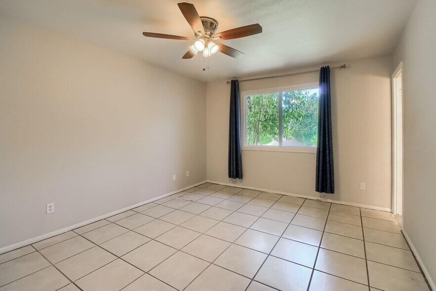 Building Photo - 1516 E Palmcroft Dr
