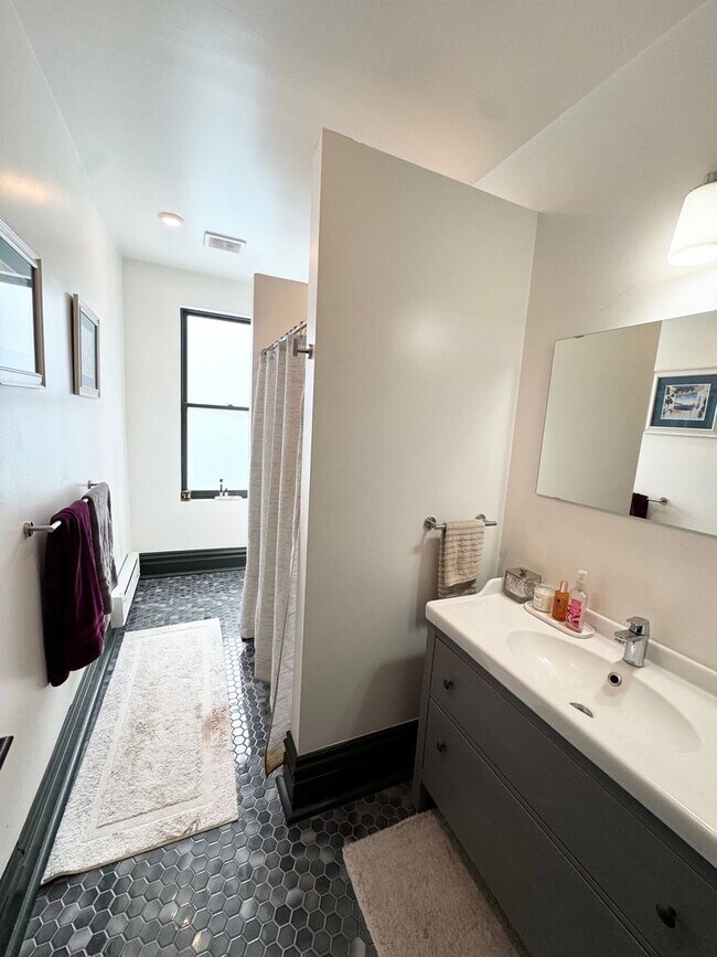 Building Photo - 1408 Lager St