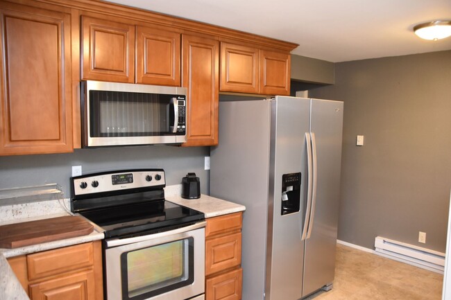 Building Photo - 2 Bedroom 1.5 Bath University Place Condo ...