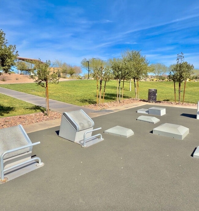 Building Photo - 3 Bedroom Townhome for Rent in Cadence Henderson | Solar Home | Master-Planned Community Near Las...