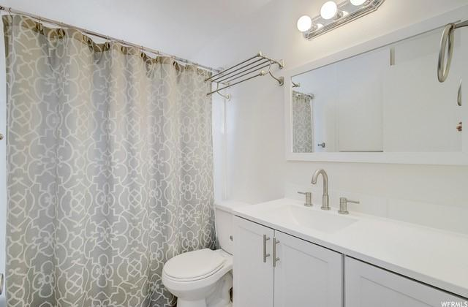 Upstairs Bathroom - 776 E 400 N