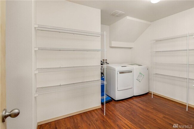 Building Photo - 17508 14th Dr SE