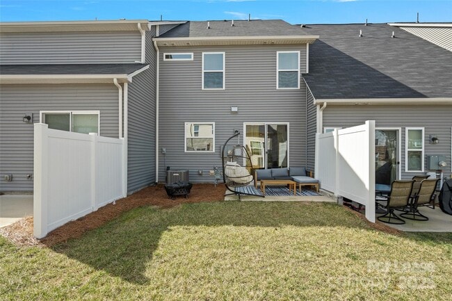Building Photo - 5732 Lachlan Hill Ln