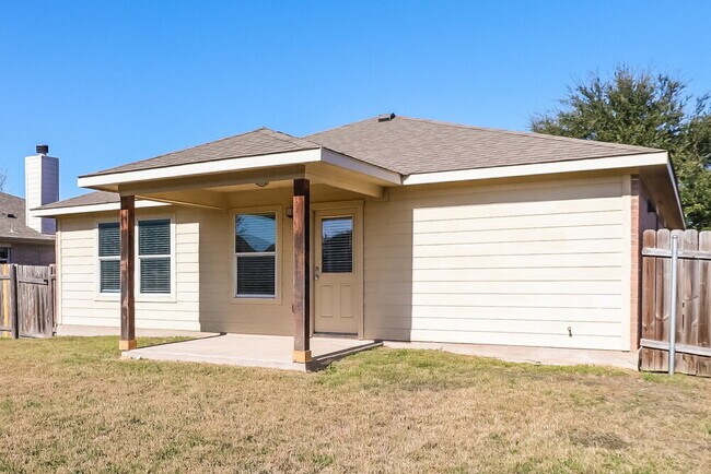 Building Photo - 223 Legends of Hutto Tr