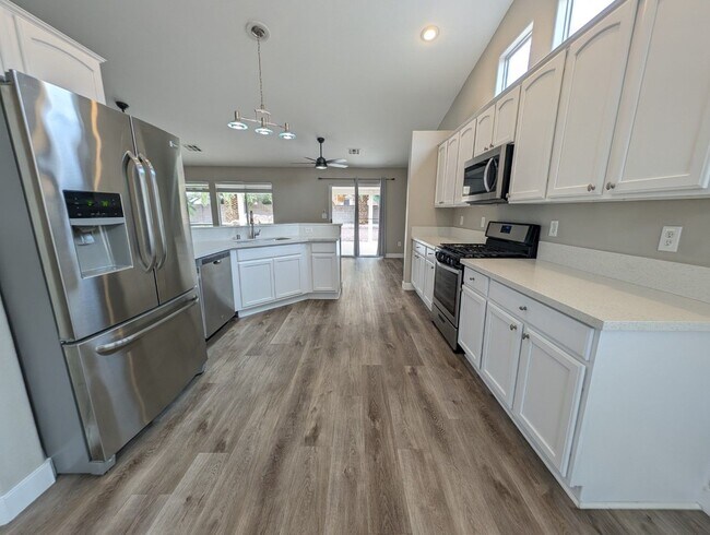 Building Photo - 8040 Villa Rosarito St