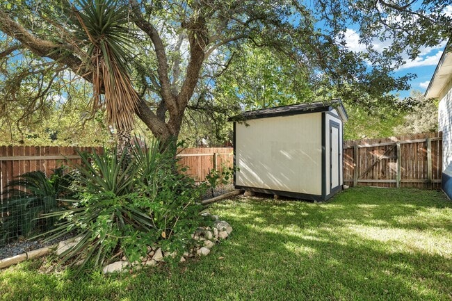 Building Photo - ***APPLICATION CURRENTLY UNDER REVIEW***Gorgeous Brick Home in Gated Shavano Bend