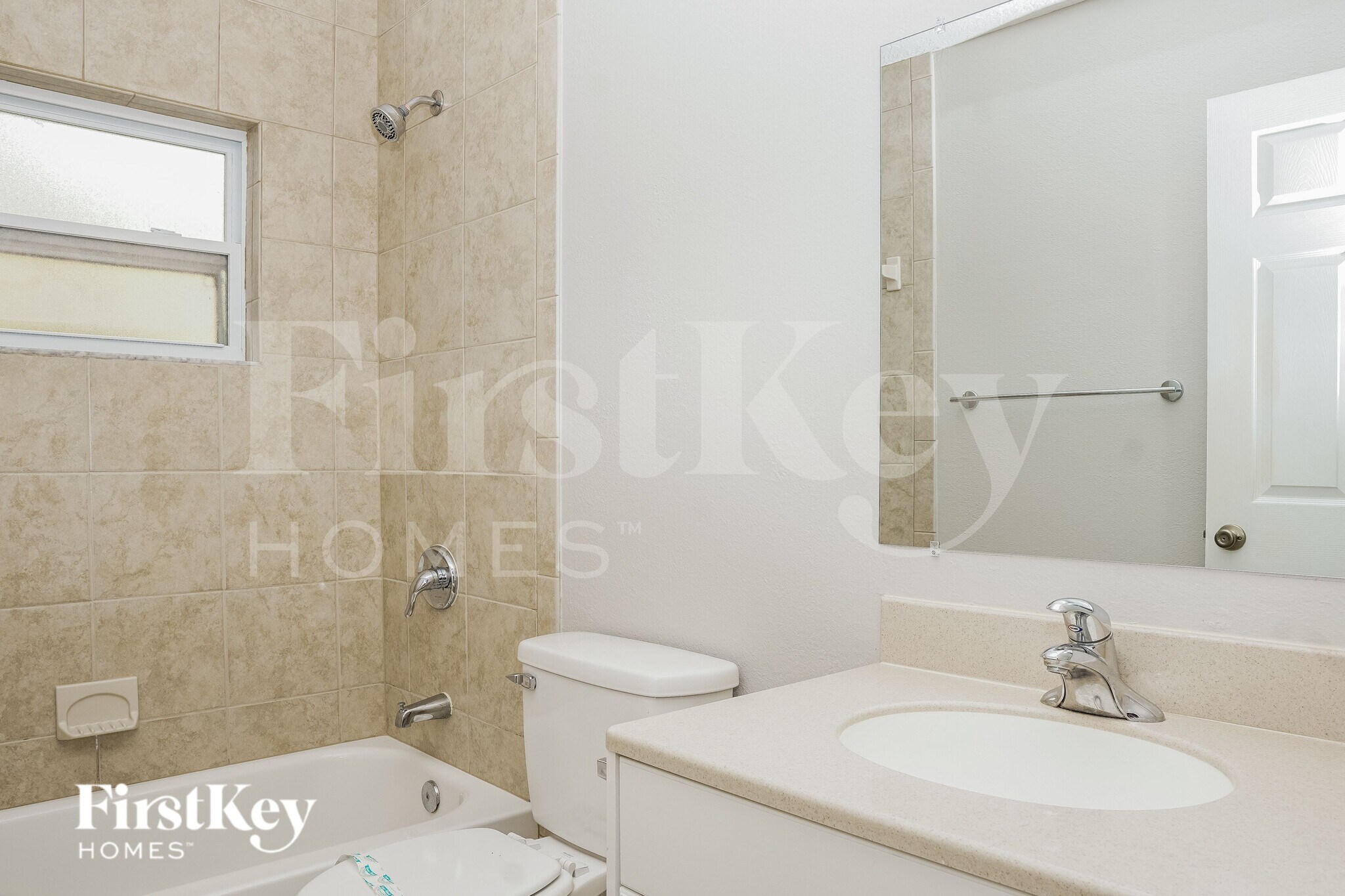 Building Photo - 1136 Delmar Terrace