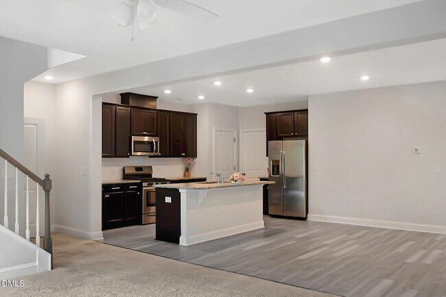 Building Photo - 229 Daisy Grove Ln