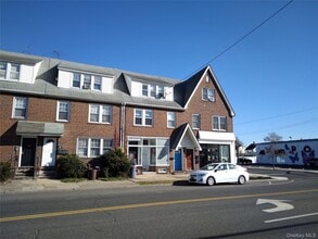 Building Photo - 666 Willis Ave