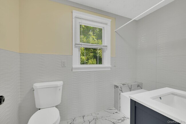 Building Photo - 100 Academy Ave