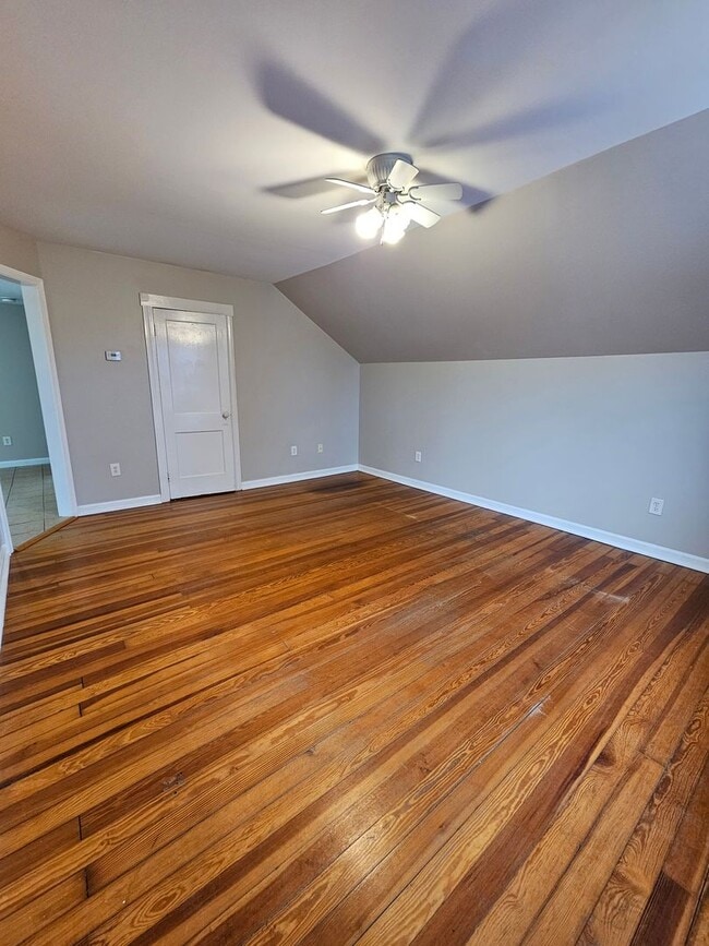 Building Photo - 76 Congress St