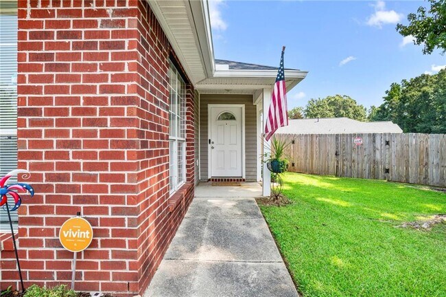 Building Photo - 8650 E Hamilton Bridges Dr