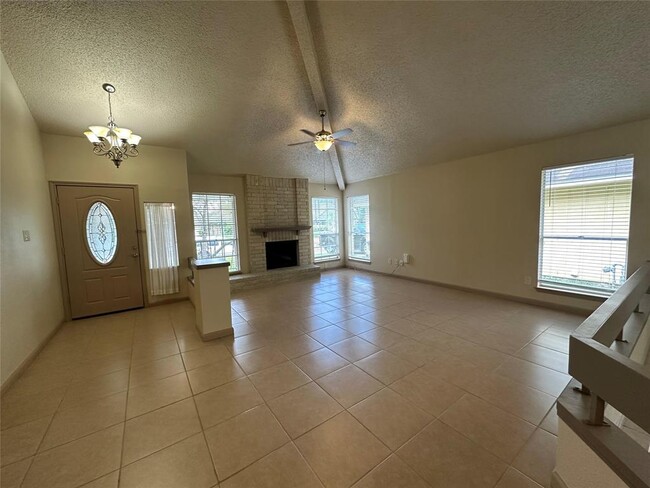 Building Photo - 16034 Barbarossa Dr