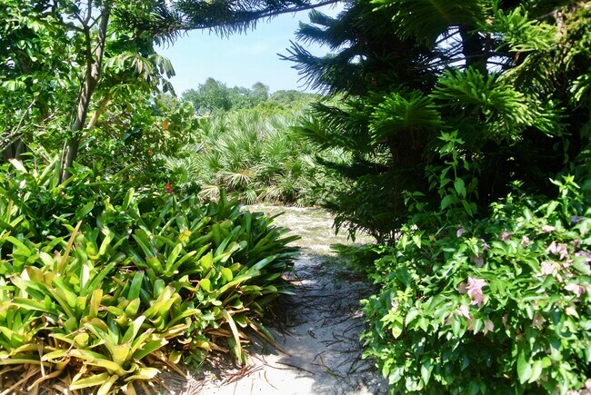 Building Photo - 121 Ocean Cove Dr