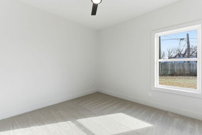 Building Photo - Brand New Home in Old Hickory - Golf Course Views - Pet Friendly