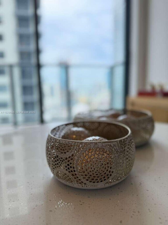 Building Photo - 11 NE 6th St