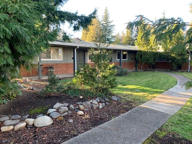 Building Photo - 801 Ashland St