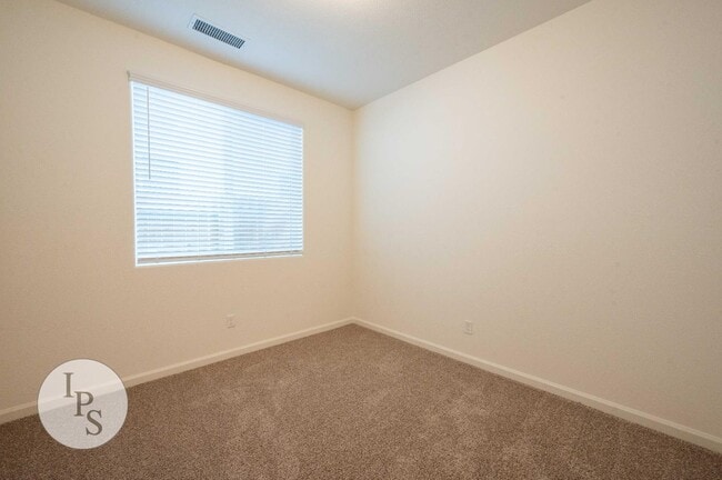 Building Photo - 1457 Las Rosas Ave