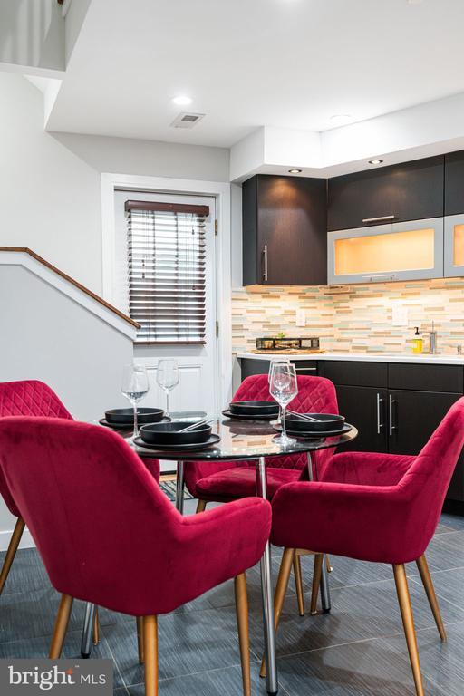 Building Photo - 444 Poplar St