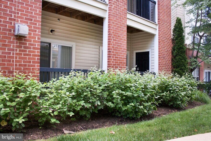 Building Photo - 11319 Aristotle Dr