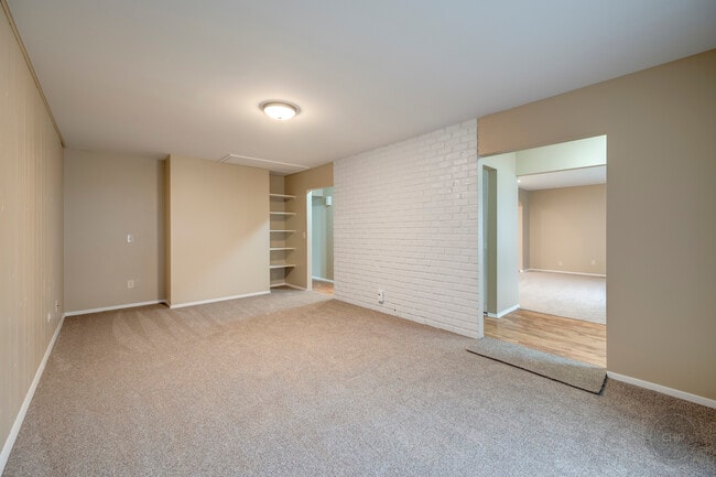 Building Photo - 46 Ingleshire Rd