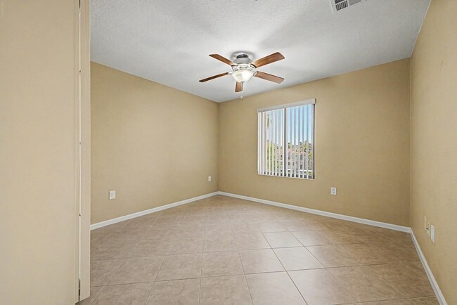 Building Photo - 4200 N Miller Rd