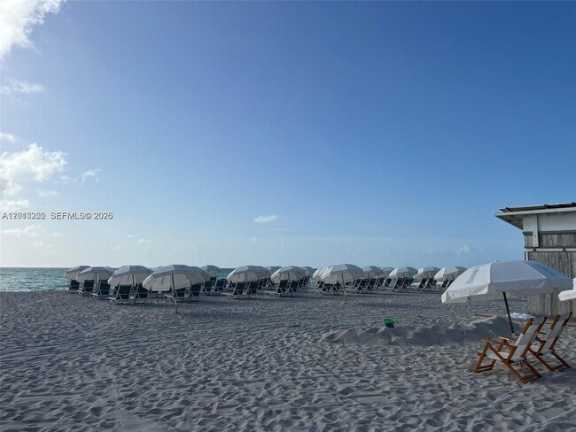 Building Photo - 2301 Collins Ave