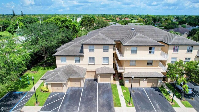 Building Photo - 2020 Greenview Shores Blvd