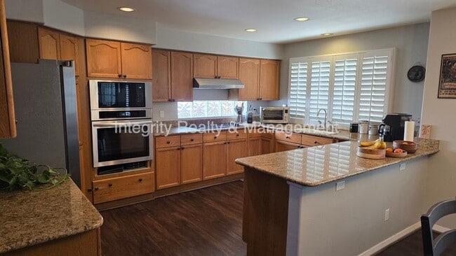 Building Photo - 3425 White Oak Ln