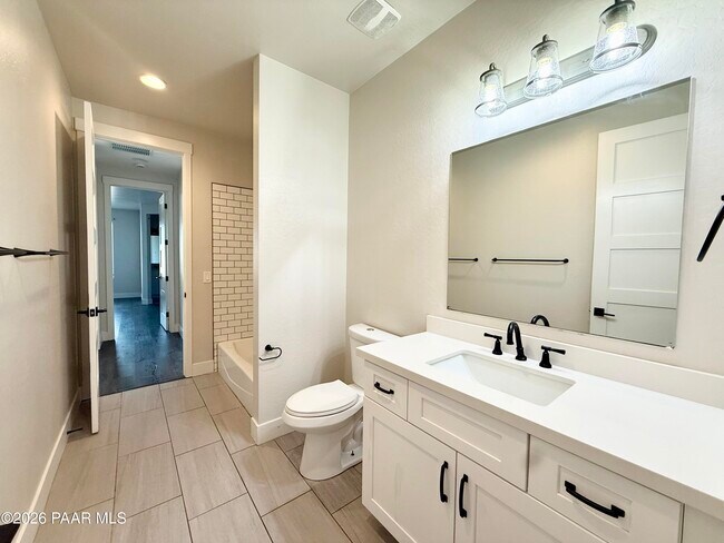 Building Photo - 1732 Allerton Way