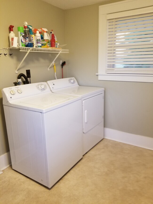 Building Photo - 8782 W 400 N 27