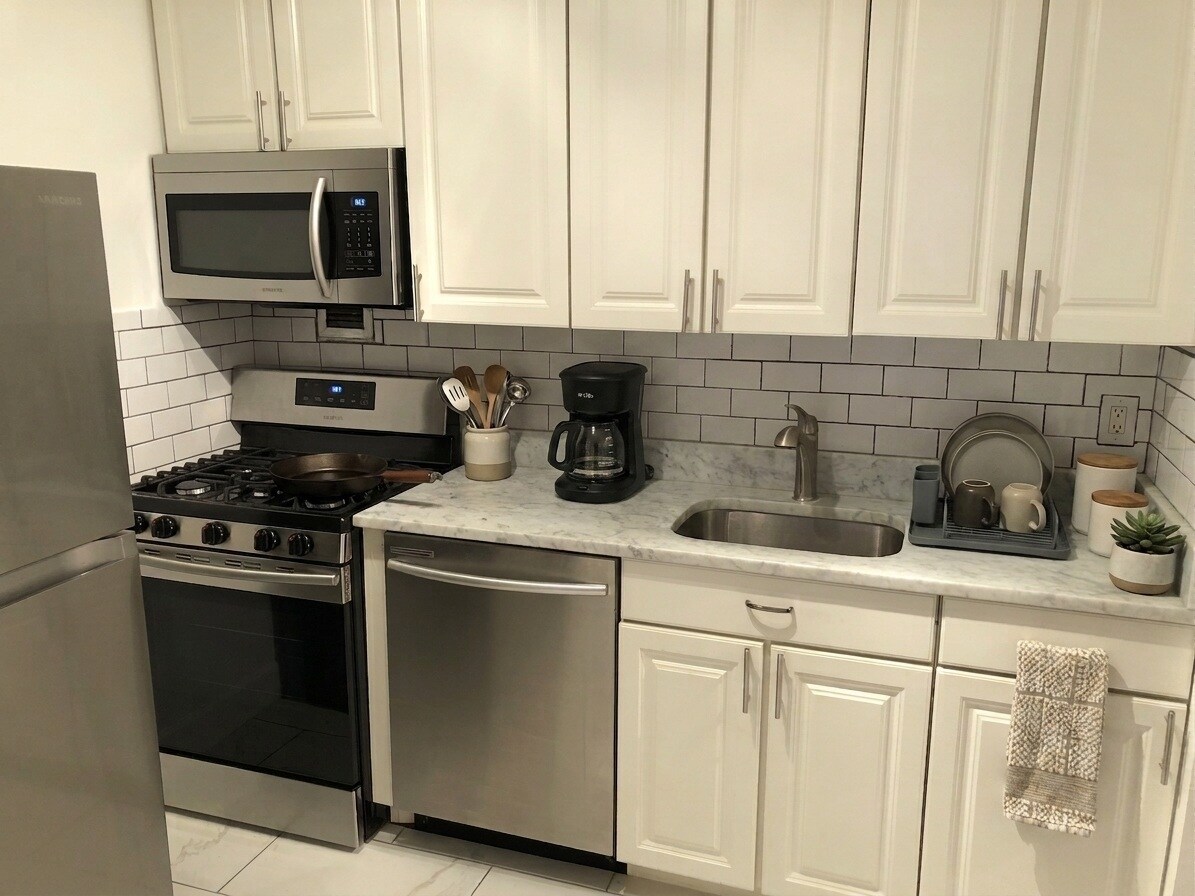 Kitchen - Staged - 1301 20th St NW