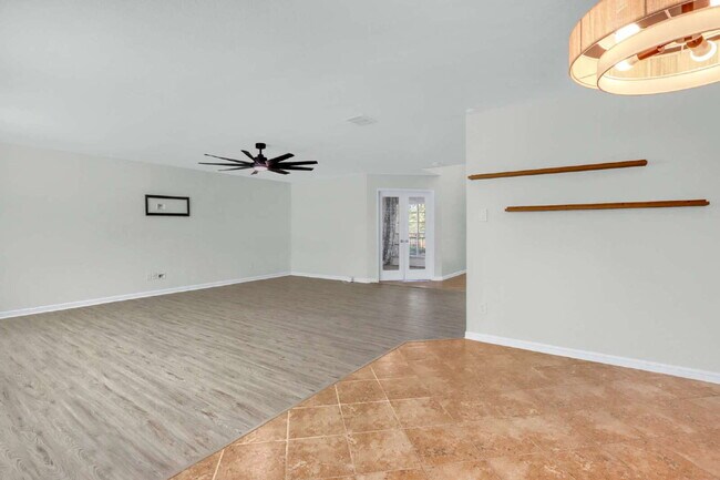 Building Photo - 10838 Black Wolf Bay