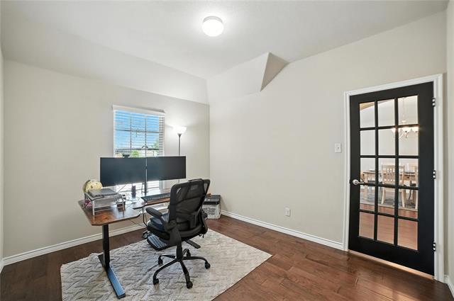 Building Photo - 1402 Palasades Ct