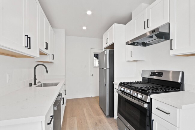 Interior Photo - 805 23rd Street