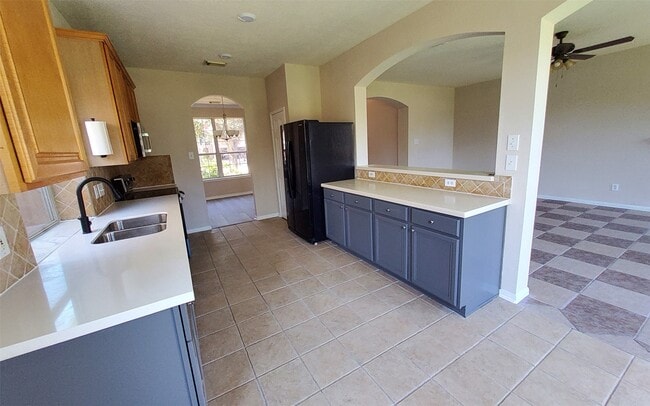 Building Photo - 2906 Humble Dr