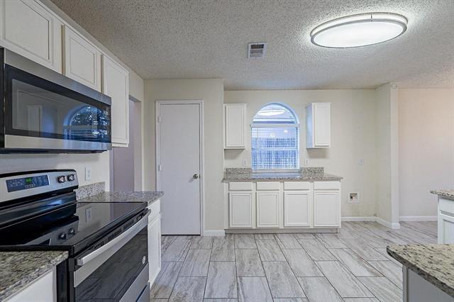 Building Photo - 1408 Belaire Dr
