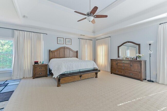 Building Photo - 3030 Sugarloaf Club Dr