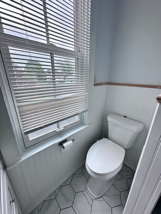 Building Photo - Charming 3 Bedroom Home in Mt.Joy!