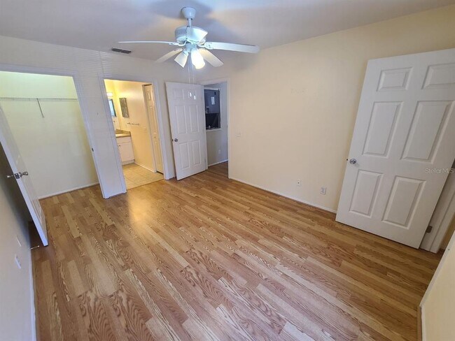 Building Photo - 36138 Lake Chase Blvd